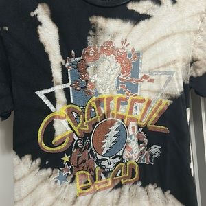 Graphic T-shirt from UO size xs-s